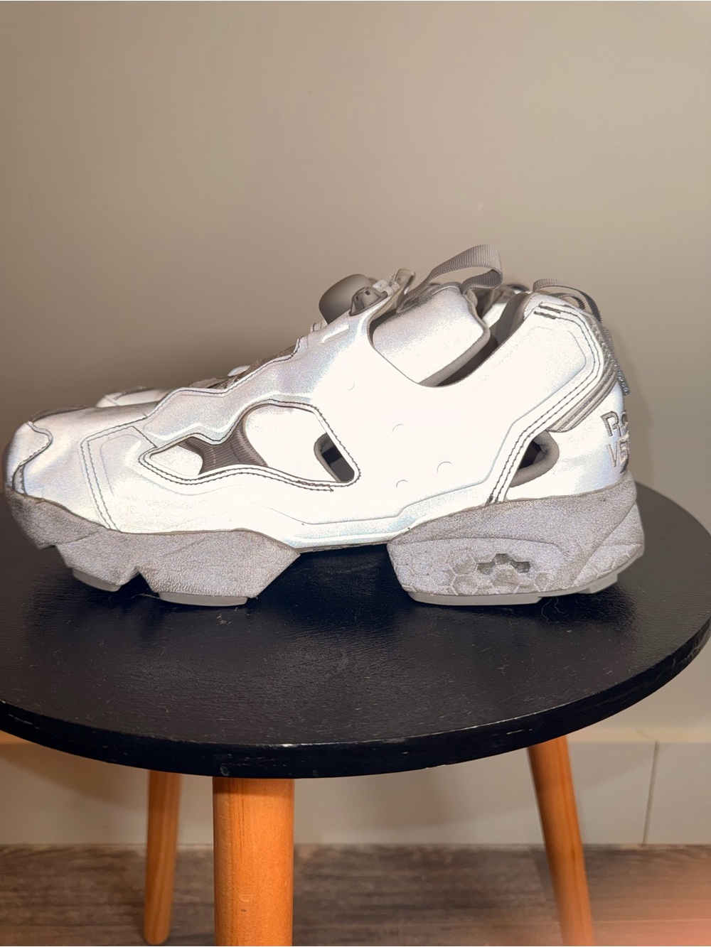 EXCLUSIVE REEBOK X VETEMENTS INSTAPUMP FURY - Picture 7 of 8